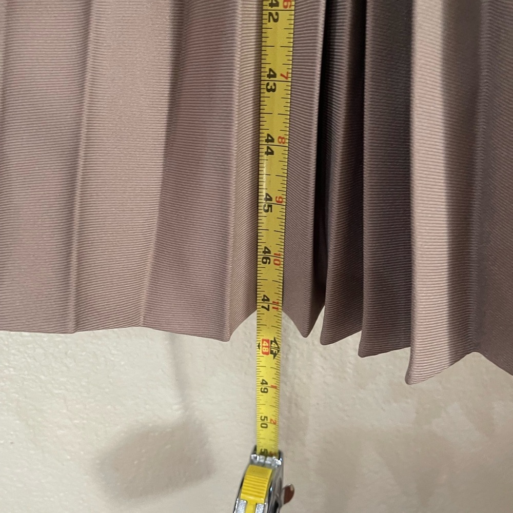 Vintage Victorian Style Trapeze knife pleated coat with brown velvet accents - Picture 9 of 13